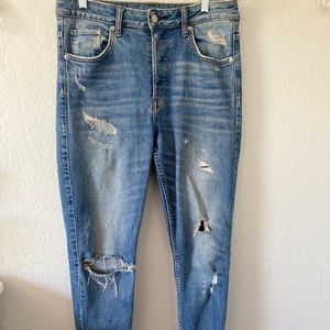 High Waisted Denim Jean !